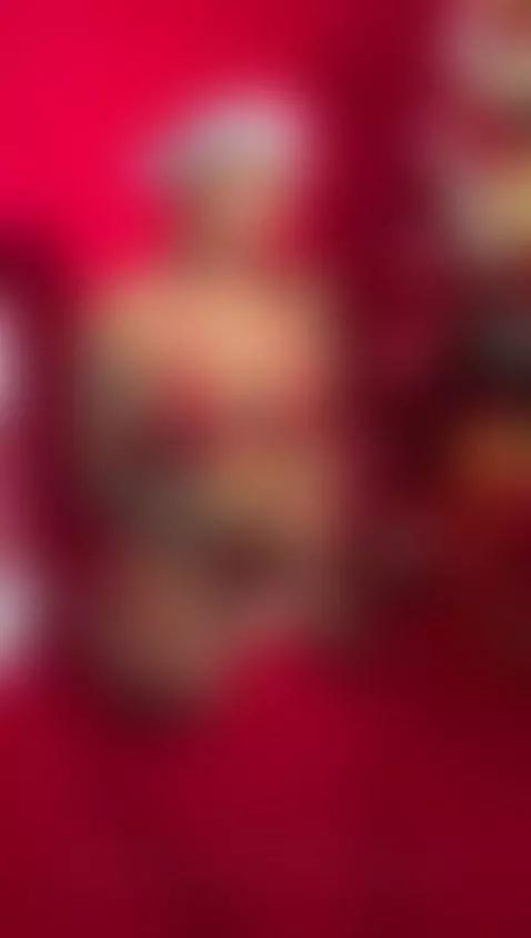 Te espero debajo de tu arbol 🎁😈 by georginacoule