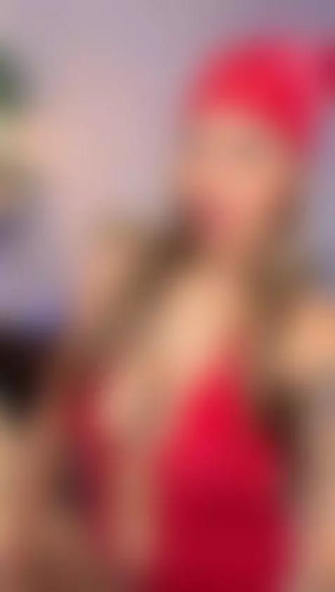 Nice red 🥵 my room 👇 by georginacoule