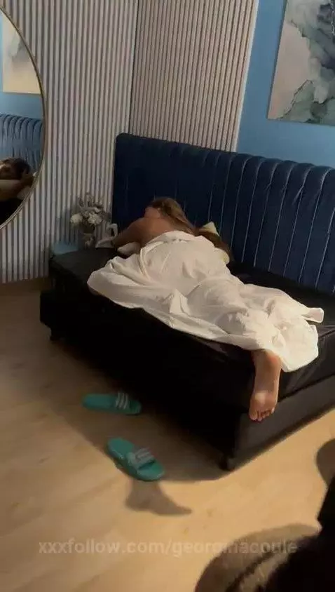 Ya no puedo dormir tranquila 🤐 I can't sleep peacefully anym... by georginacoule