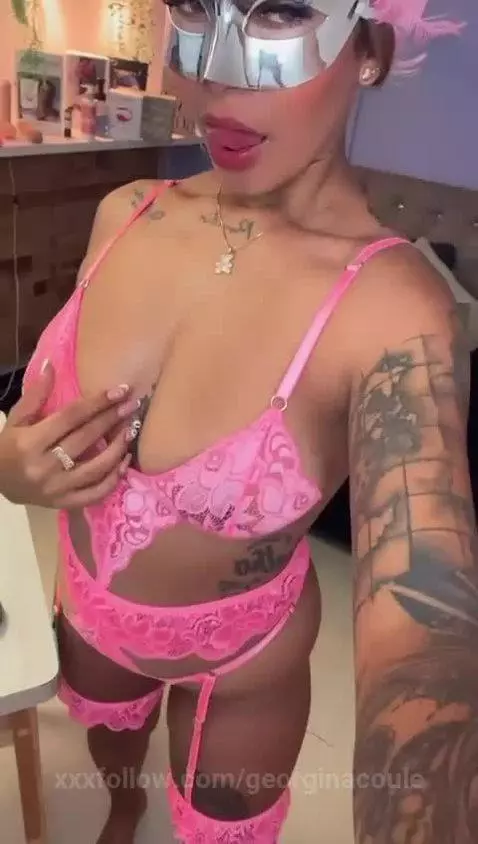 Te espero para divertirnos, fiesta en tu cama by georginacoule