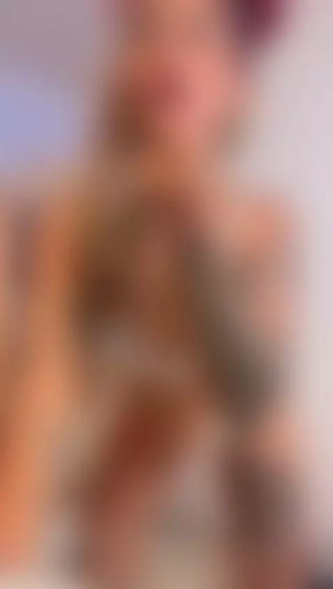 Mmm imagino que mi labial es tu verga by georginacoule