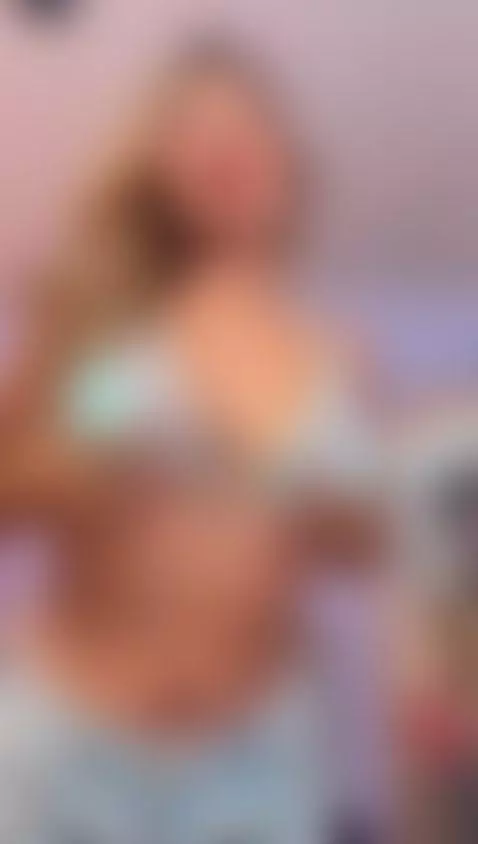 Bailamos? by georginacoule