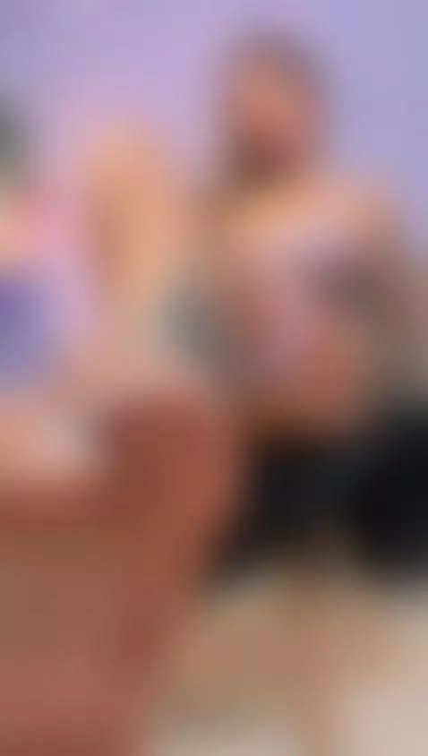 Suck my feet by georginacoule