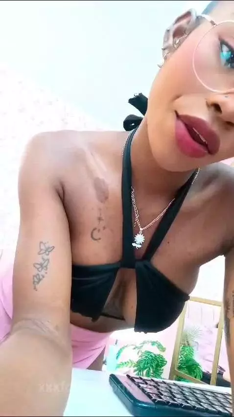 pircings, tongue, sexygirl by hillamber