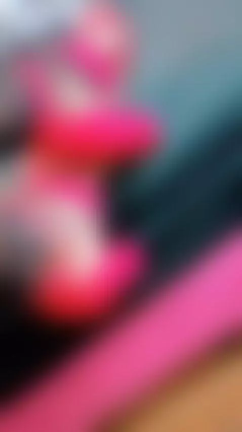 pantyhose, highheels, red by hillamber