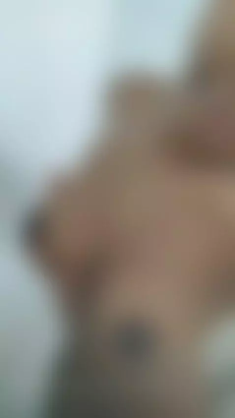 Look at me! by hillamber