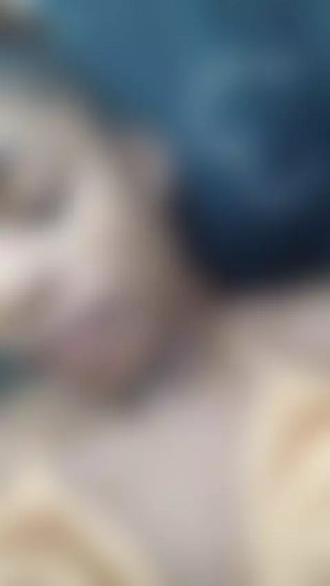 pretty face, pretty pussy by hillamber