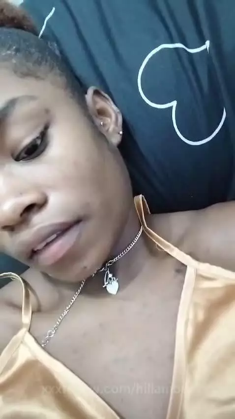 pretty face, pretty pussy by hillamber