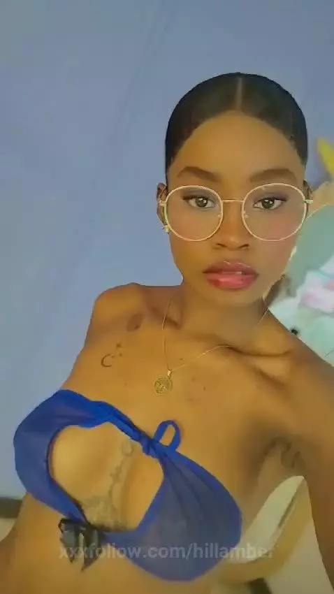 sexy tits by hillamber