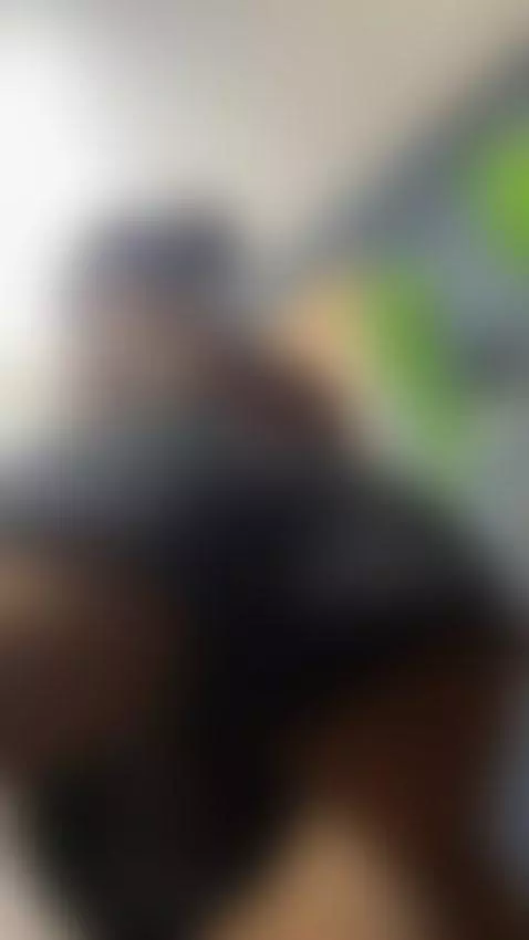 squats, upskir, bigass by hillamber