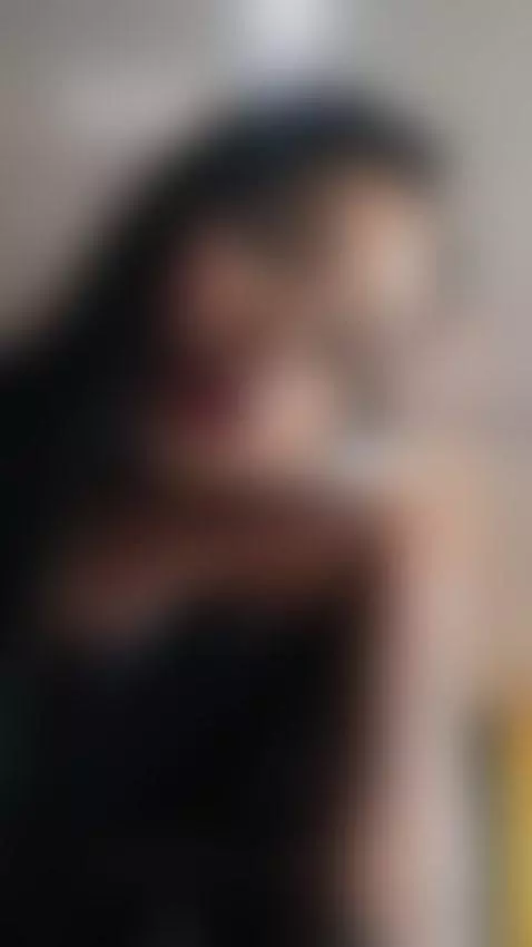 sensual girl with tattos by hillamber