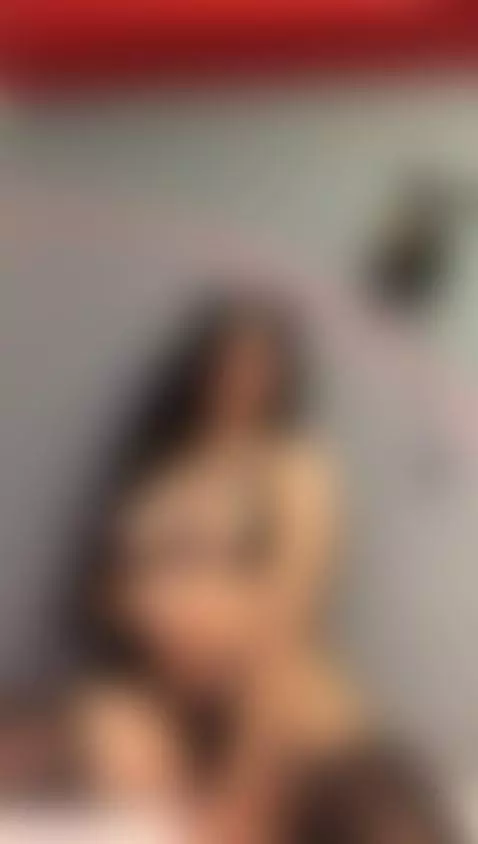 I know you want to be behind me 😏 by adaara-johnson