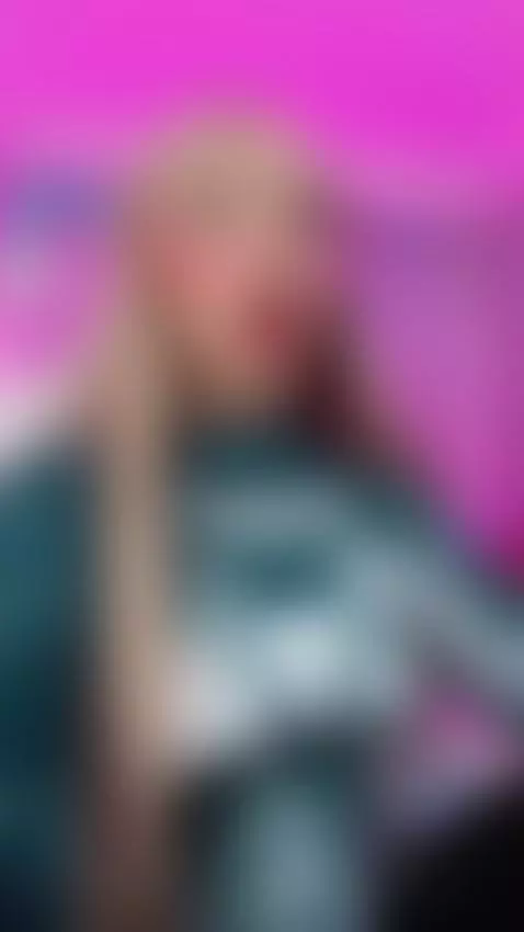 Let me smoke on your cock 😍 by coralinericce