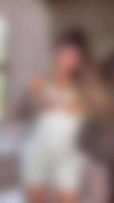 I am new here 🫢 give me love 🥺 by esenciamigrante