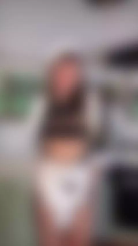 Puedo limpiarte el polvo?  💦🥵 by esenciamigrante