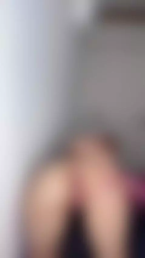 Do you like my pretty ass, daddy? by luofficial