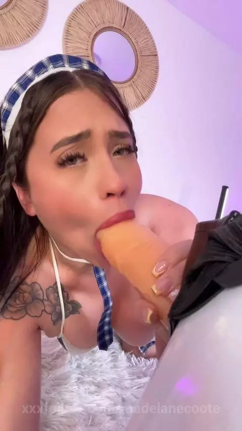 Your cock does not fit in my mouth 🤤🍆 by madelanecoote