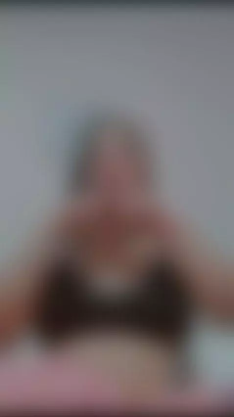 Hey dear, I'm ready to play and u ? by emma033