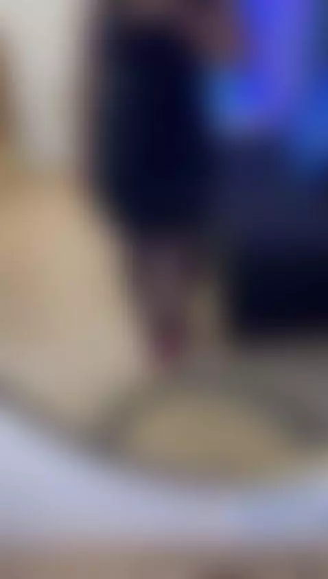 Hola chico joven by taylorbenet1