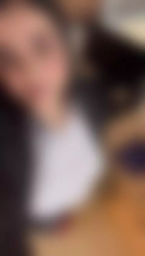 Hiiii by taylorbenet1