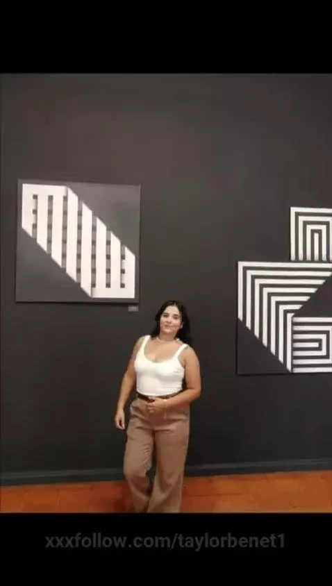 Asi se ve mi dia libre, hermoso museo  /This is what my day ... by taylorbenet1