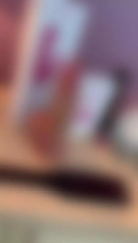 Cual deseas usar conmigo? / Which one do you want to use wit... by taylorbenet1