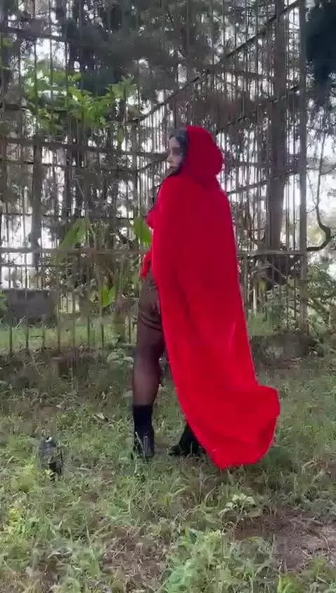 Upsi! by taylorbenet1