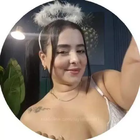 Upss! by taylorbenet1