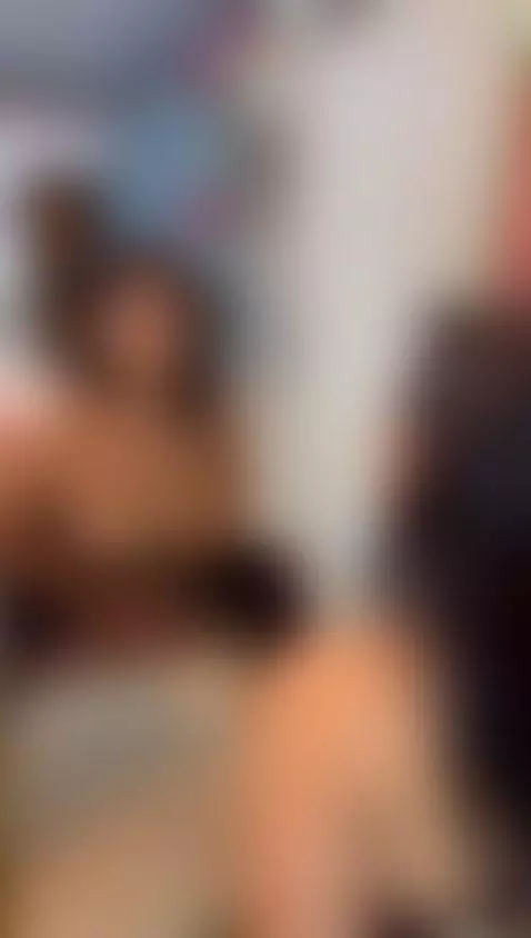 Go to my room 👇🍒 by taylorbenet1