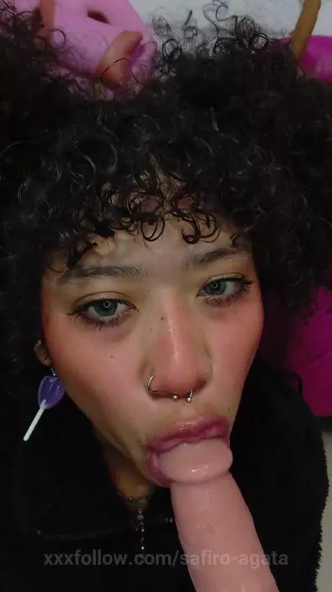 This mouth not only speaks ... it also meets. 👅💦 by safiro-agata