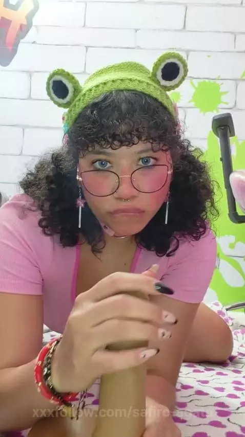 I wanna rid you and suck you lke this . by safiro-agata