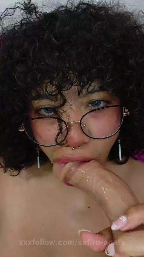 You said you like control? Let me show you mine—with my lips... by safiro-agata