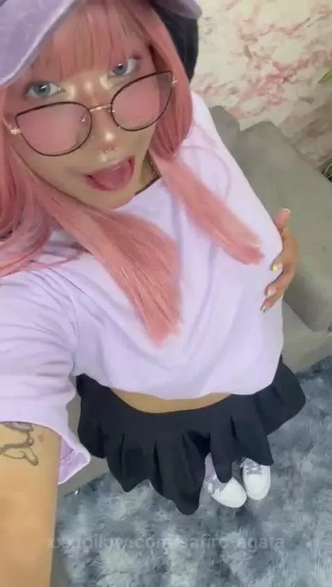 Come on, don't take so long to visit my room ... I'm waiting... by safiro-agata