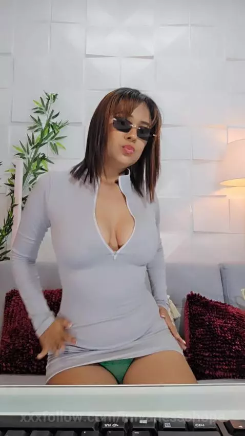 Come and make me yours. by imvanessahope