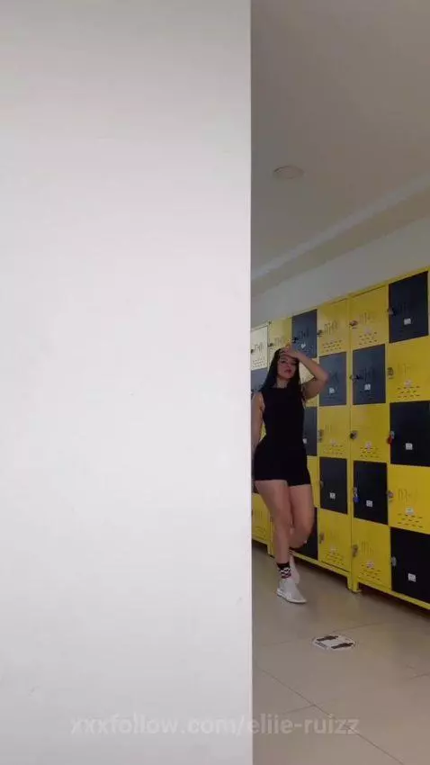 Would you lick my tits at the gym? 😜💦 by eliie-ruizz