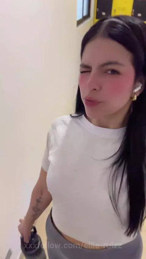 Would you dare to do it in a public restroom? 😉 by eliie-ruizz