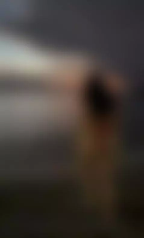 Shall we go to the beach? ❤️☀️ by eliie-ruizz