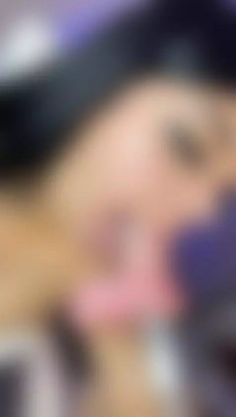 Do you want to feel my tight throat? 🔥 by eliie-ruizz