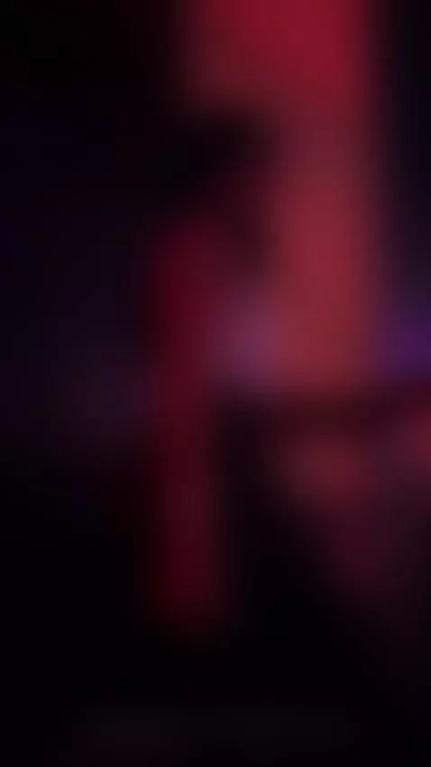 A little dance? 🍑 by eliie-ruizz