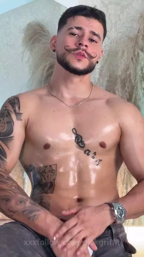 Give me a hard-on 🤩 by dickgriffit