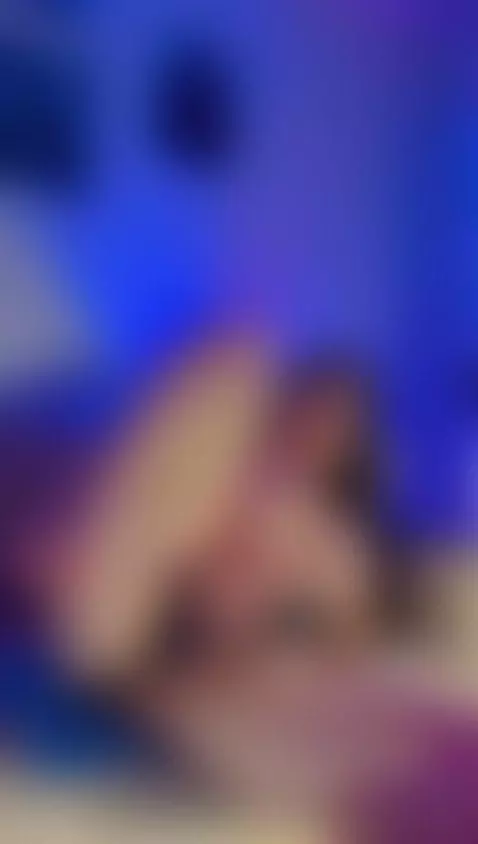 Hotter than anyone else by itssukhakunis