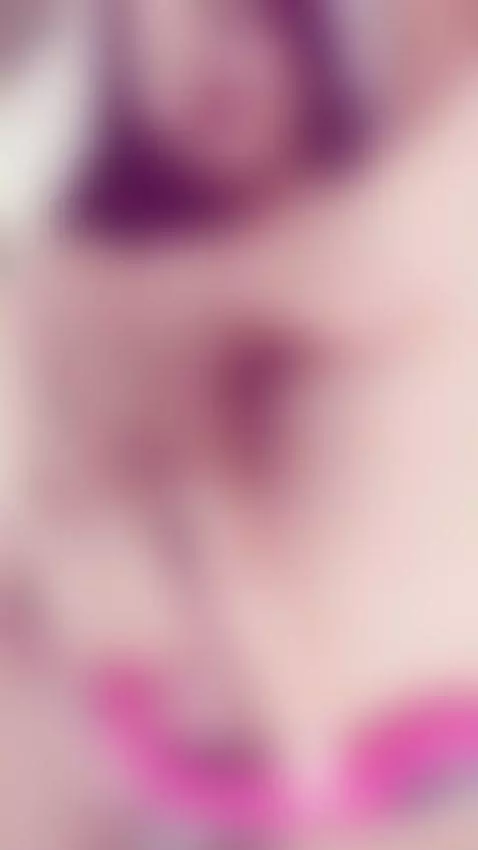 Come a little closer... you'll like it 😏🔥 by anahicurlie