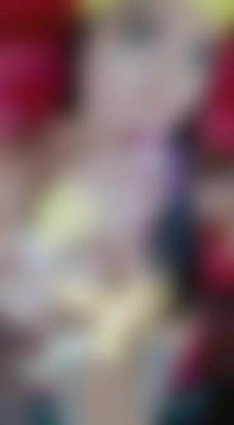 amarillo deseo besos by laurensgoddes