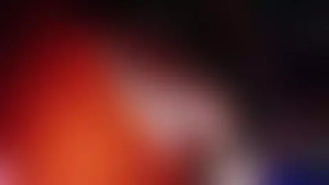 abre  y toma mi liquido amarillo transparente by laurensgoddes