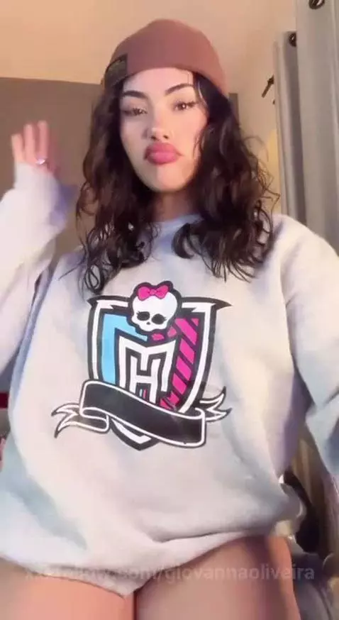 Could my lips tempt you? ❤ by giovannaoliveira