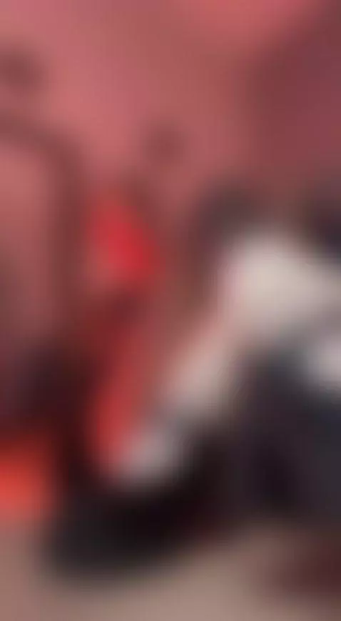 I wonder how much trouble this little skirt can cause 😈 by giovannaoliveira