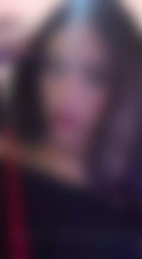 Looks sweet, feels tempting… want a closer look? 😏 by giovannaoliveira