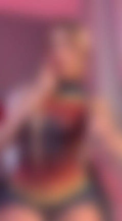 Look at me like that again… and I promise I’ll get worse 💋🖤 by giovannaoliveira