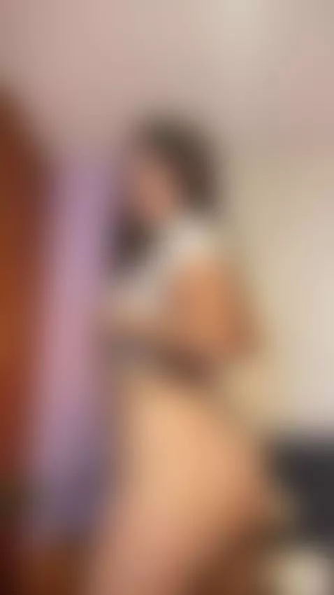 Do I have sexy movements? 🤭 by carlota-petite