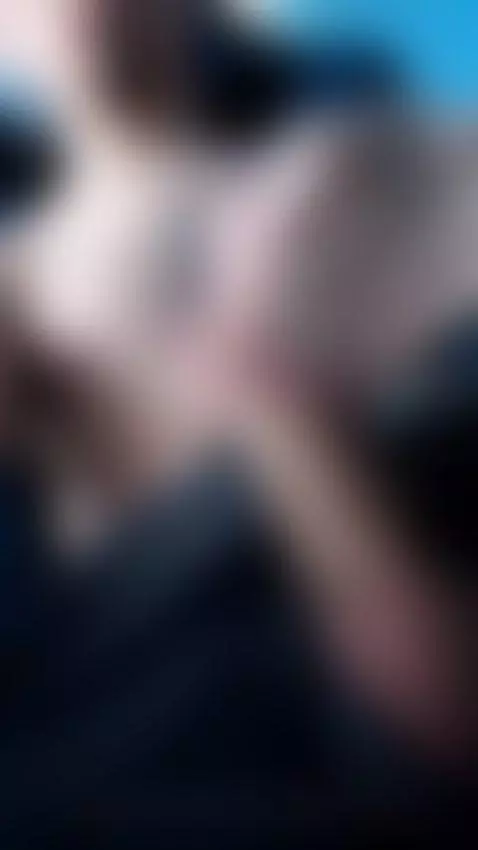 Masturbating by titandecarne